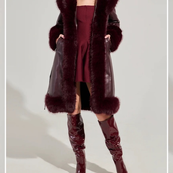 Yukon 2.0 Burgundy Fur Trim Coat - Picture 4 of 4